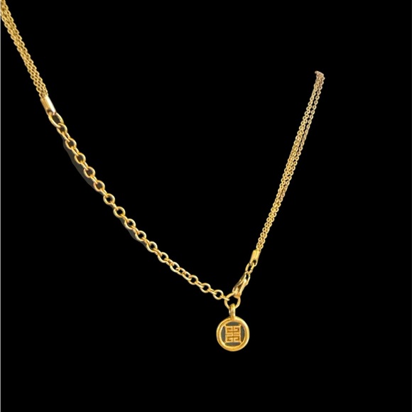 Givenchy Elegant Gold Pendant Necklace! Excellent condition! - Picture 5 of 6